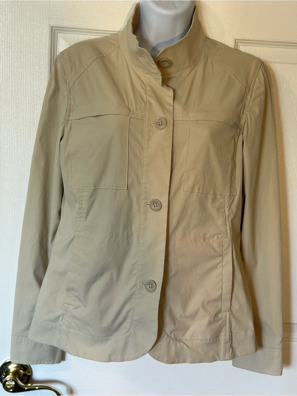 Eddie Bauer Beige Spandex/nylon Utility Lightweight Button up Jacket Size 8
